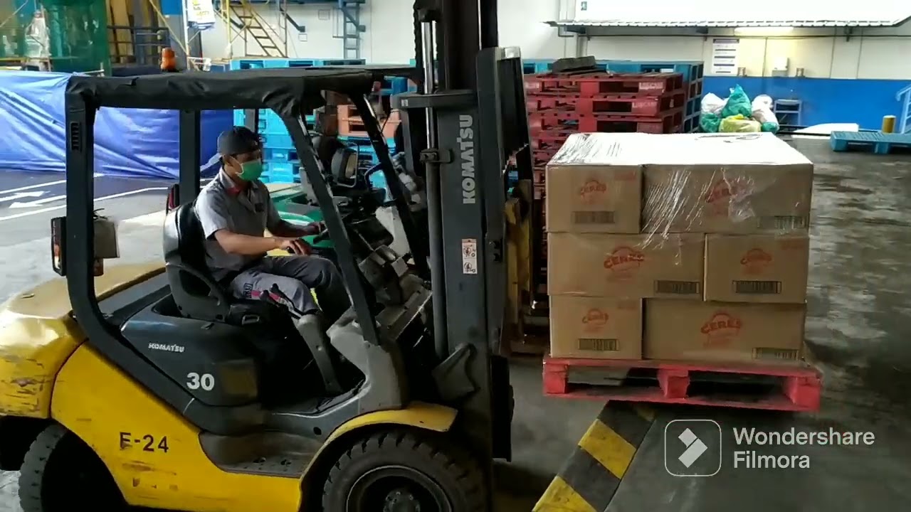 Forklift Counter Balance Loading Finish Good Product