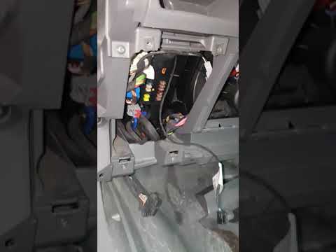 Iveco daily 2012 obd socket location