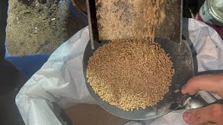 видео: Экструдированный Гранулированный 2 мм Комбикорм Для Цыплят Бройлеров Предстартовый 0-10 дней картинка: Экструдированный Гранулированный 2 мм Комбикорм Для Цыплят Бройлеров Предстартовый 0-10 дней