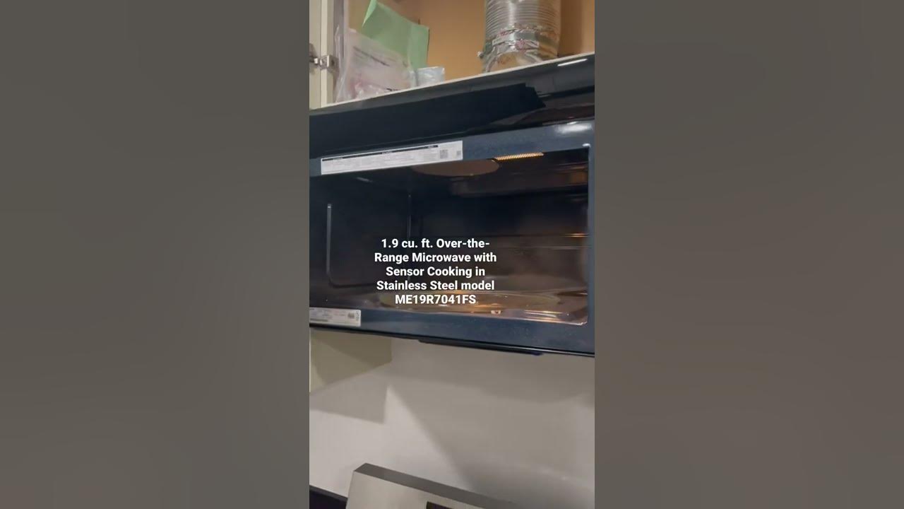 Samsung 1.9 cu. ft. Over-the-Range Microwave with SensorCooking in