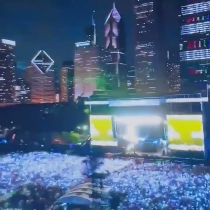 Jhope cursing at lollapalooza 😲make some mother f**n noise 😲