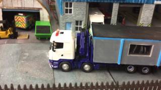 Oxford diecast crane lorry for eBay with working beacons