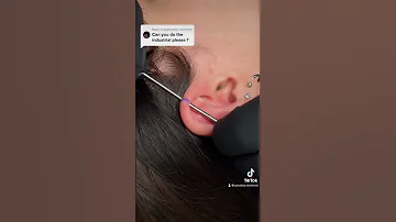 ¿Puede un niño de 13 años hacerse un piercing industrial?