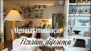 Coloquei moldura de madeira e coloquei os leds na cristaleira! 