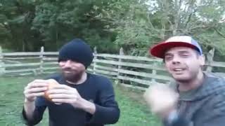 Blusão Comendo Pão Com Bosta