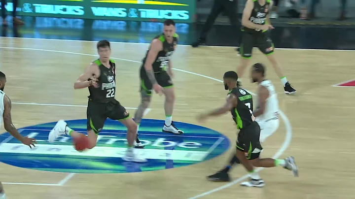 Shawn Long with 31 Points vs. South East Melbourne...