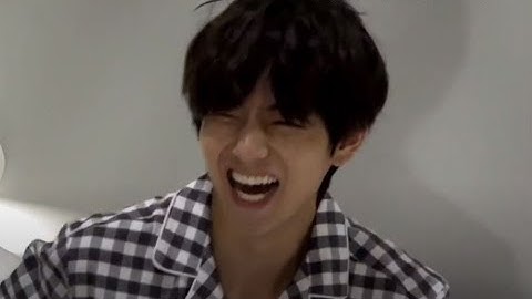 [ENG SUB] BTS memories of 2019 DVD pt 1 Taehyung cuddling and BTS sledding CUTE FUNNY MOMENTS