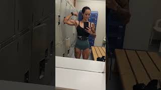 Incredible Female Bodybuilder Muscle Posing &amp; Bicep Flex!
