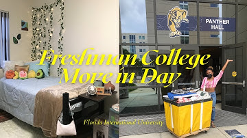 Freshman College Move in Day at FIU