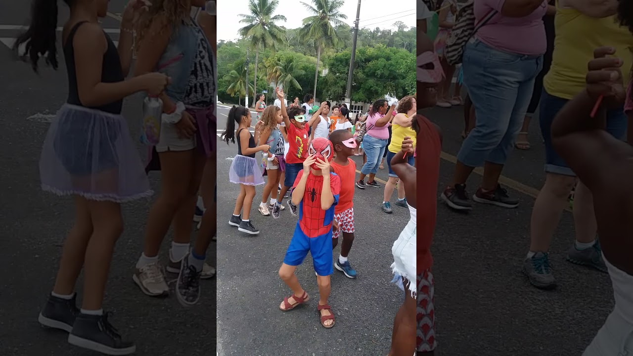 Ele canta e encanta vai Antônio. - YouTube