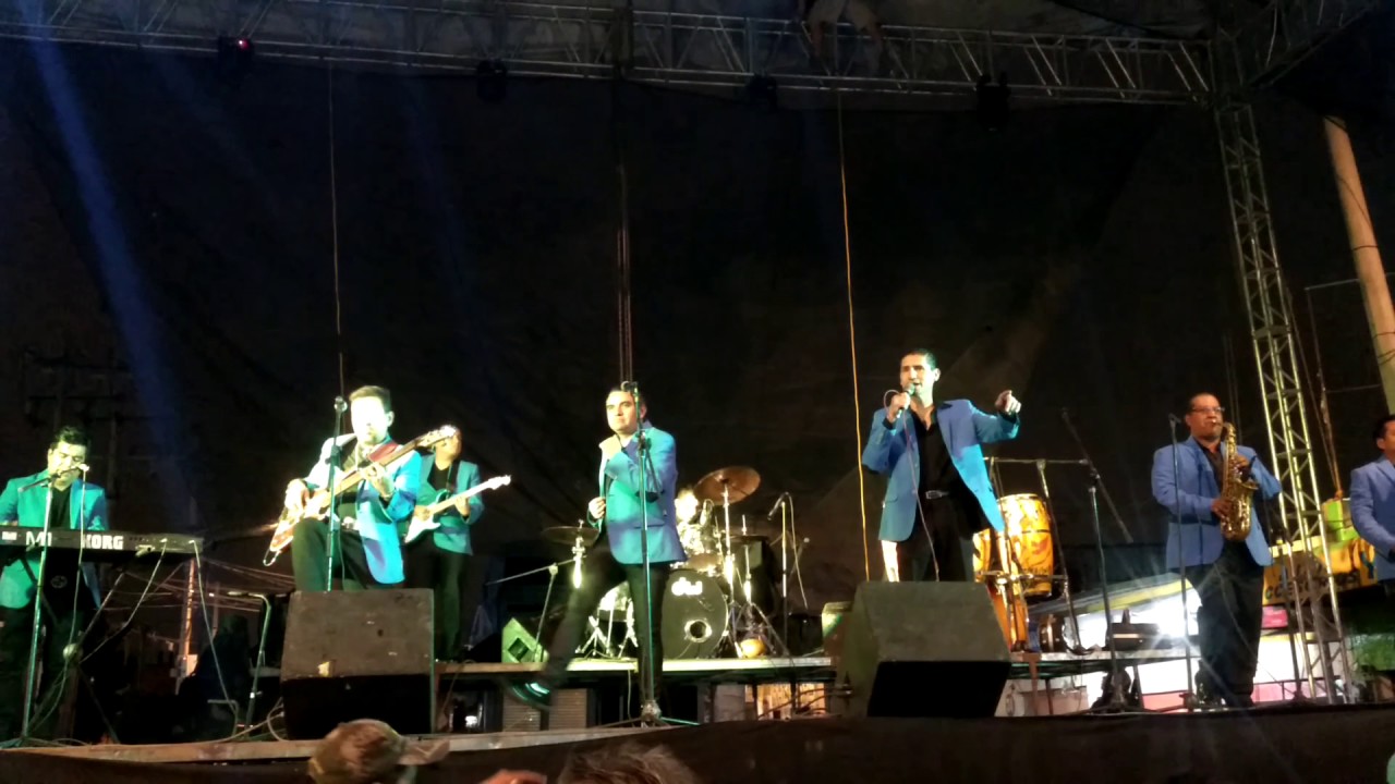 Los Internacionales Abelardo's "Ojos Azules" YouTube