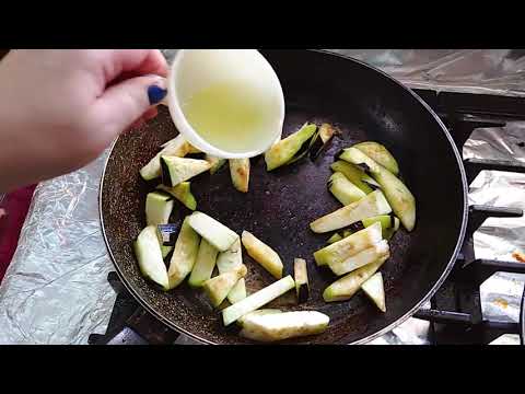 וִידֵאוֹ: איך מכינים פונצ'וזה עם עוף, ירקות ורוטב טריאקי