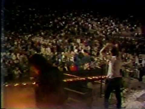 TITANIC EN CONCERT à VINA DEL MAR au CHILI LE MERCREDI 7 FEVRIER 1984