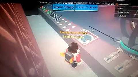 BLOWING UP THE ENERGY CORE MELTDOWN IN ROBLOX!