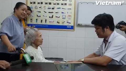 Phẫu thuật thay khớp háng bán phần cho một cụ bà 103 tuổi