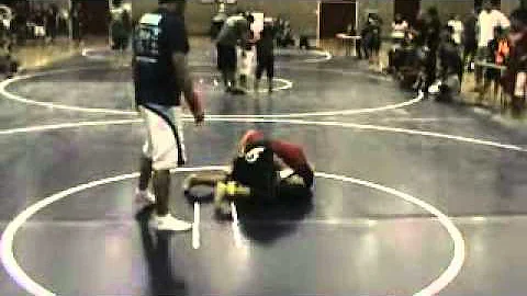 daniel sauceda working his moves