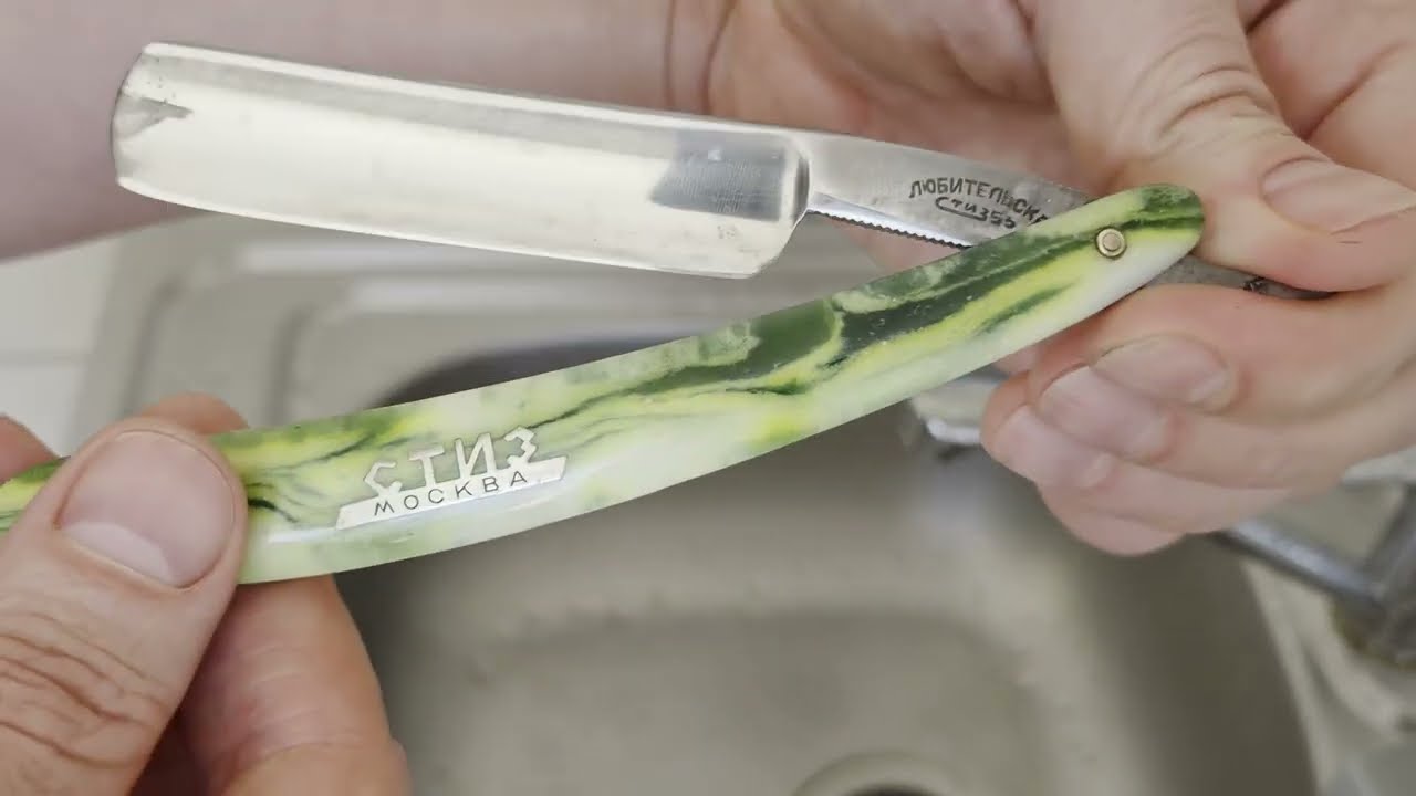Sharpening a 1955 Soviet Straight Razor “Lyubitelskaya” | Aoto → Ohira → Nakayama Kiita