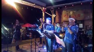 Candice sings Knock on Wood