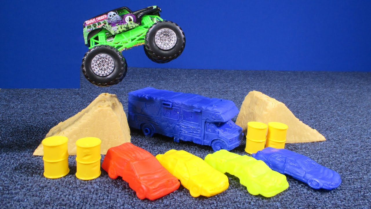 Monster Jam Crash & Carry Arena Playset From Hot Wheels Review By...
