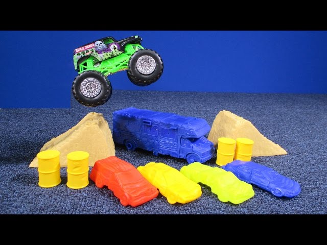  Hot Wheels Smashing and Crashing Break Apart Big Rig : Toys &  Games