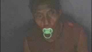 Video Lucu Orang Tua Masih Ngedot Sambil Main Warnet