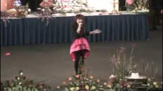 Trish Thuy Trang - Big Big World