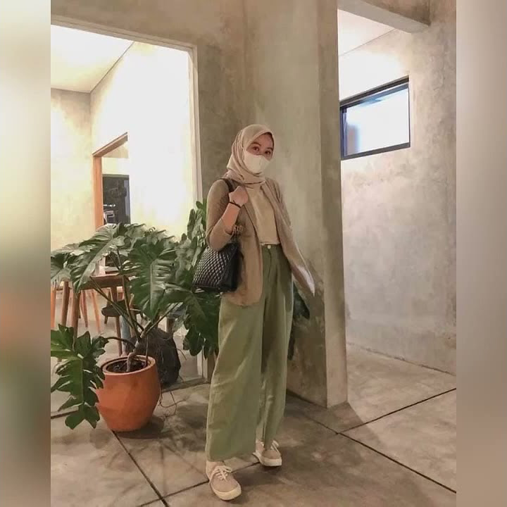 REKOMENDASI / INSPIRASI OOTD KE KAMPUS ALA SELEBGRAM