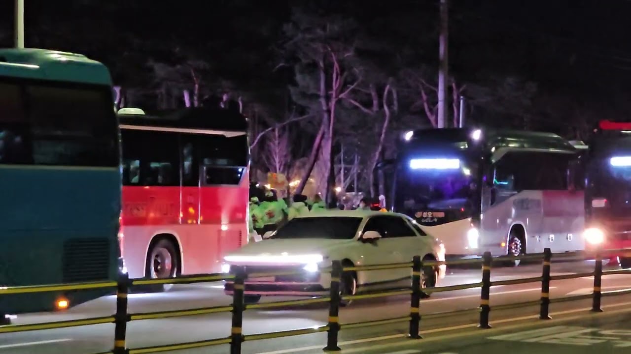 황영웅 최강팬덤 어마어마한 파라님들 퇴근길 #황영웅 #강진청자축제 #강진청자축제황영웅 #파라다이스