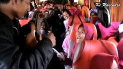 Bikin Satu bus Tertawa Pengamen ini Ciptakan Lirik Lagu Lucu Bikin Ngakak  - Durasi: 4:37. 