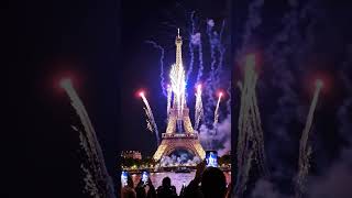Bonne Année 2026 Paris Feu Dartifice Tour Eiffel