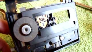 видео: Marantz CD-57 Compact Disc Player (1996). Обзор. Профилактика и ремонт. Замена пассика и лаз. блока. картинка: Marantz CD-57 Compact Disc Player (1996). Обзор. Профилактика и ремонт. Замена пассика и лаз. блока.