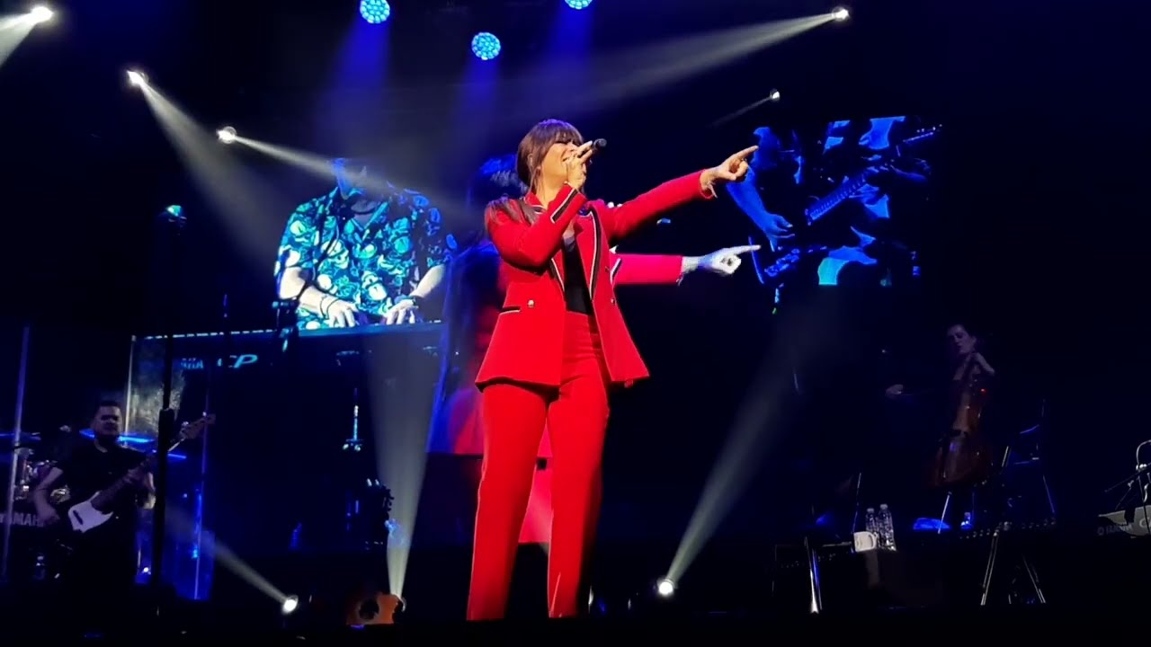 2. Lueven las luces · Vanesa Martín | Buenos Aires, 03.10.2022