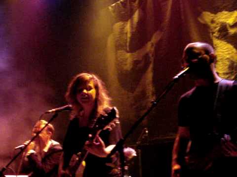 19/19 Stars - Ageless Beauty (live)