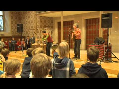 Karibuni Weltmusik für Kinder, Konzert im Rathaus von Münster - Wichi Tai Tai - Fliegende Feder