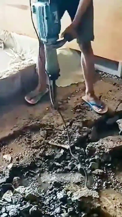 Begini ternyata proses pengeboran lantai coran sebuah bangunan | Pakai mesin bor sederhana#shorts
