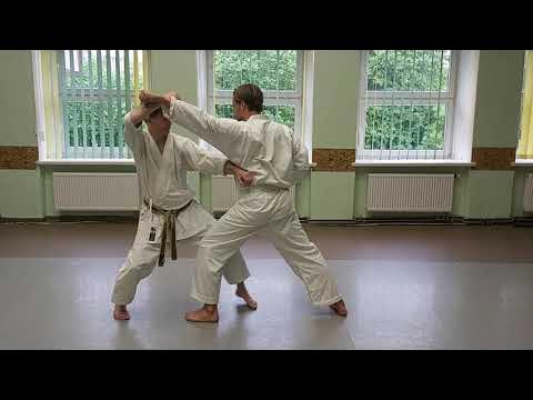 Моротэ учи укэ