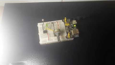 Light and Darkness sensor Circuit with LM393