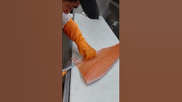 #Faroe island Salmon #Fillet 🐬 WWW !!! Amazing Master at Filleting Salmon