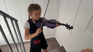 Ceteras' little girl, SELENA plays her purple violin❗️