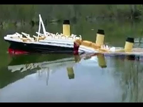 Titanic Model Sinking