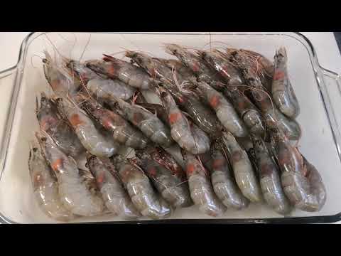 Video: ¿Desvenas pelar y comer camarones?