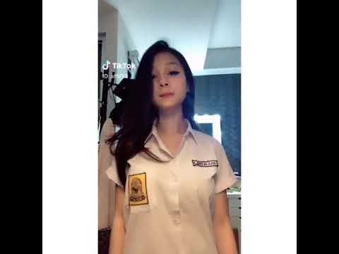 Delilah fidya afif,Tik tok anak SMA Hot indo