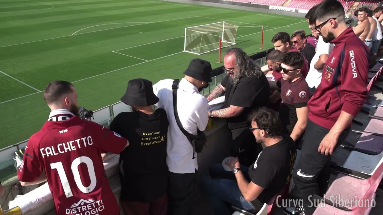 Coreografia Curva Sud Siberiano Salernitana  Udinese