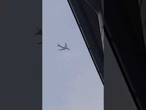 Boeing 747 Landing