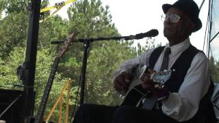 Robert Belfour - "Hill Stomp" - 2011 North Mississippi Hill Country Picnic chords