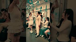 Silent Sos Signal On The Subway 🚇 助けてのサイン
