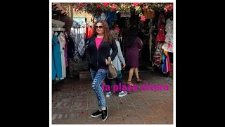 Una transexual en la plaza olvera los Angeles