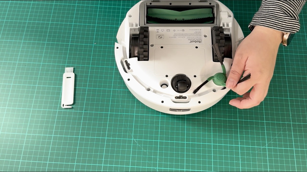 Roomba® Mini | How to Clean the Edge Sweeping Brush - YouTube