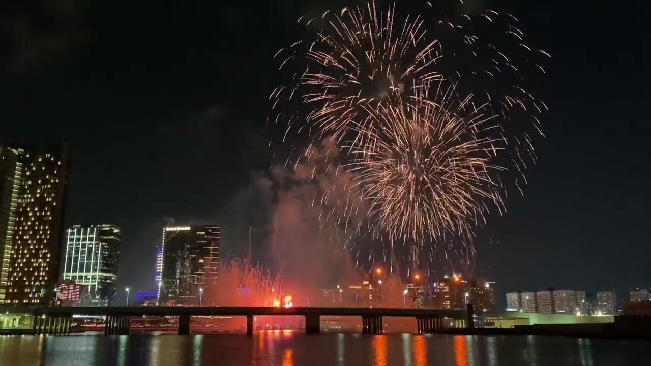 Fireworks New year 2023 Abu Dhabi  Marya Island الألعاب النارية رأس السنة 2023 أبوظبي جزيرة الماريا