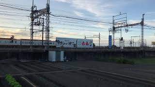 サニー12400系　低速で伊勢中川駅発車　近鉄特急